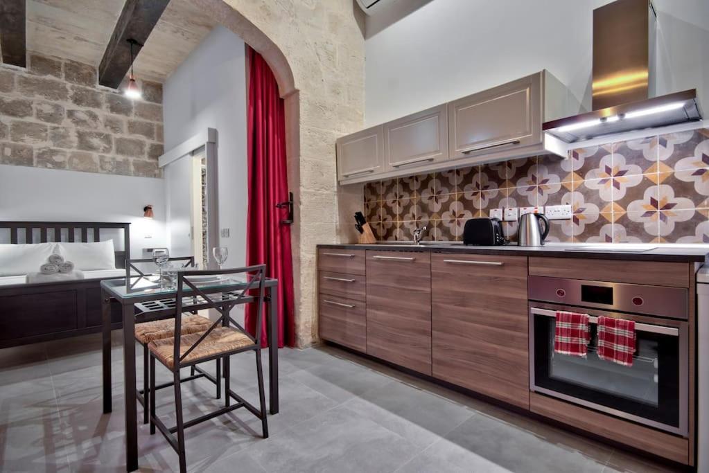 Apartament Vallettastay Old 5 *